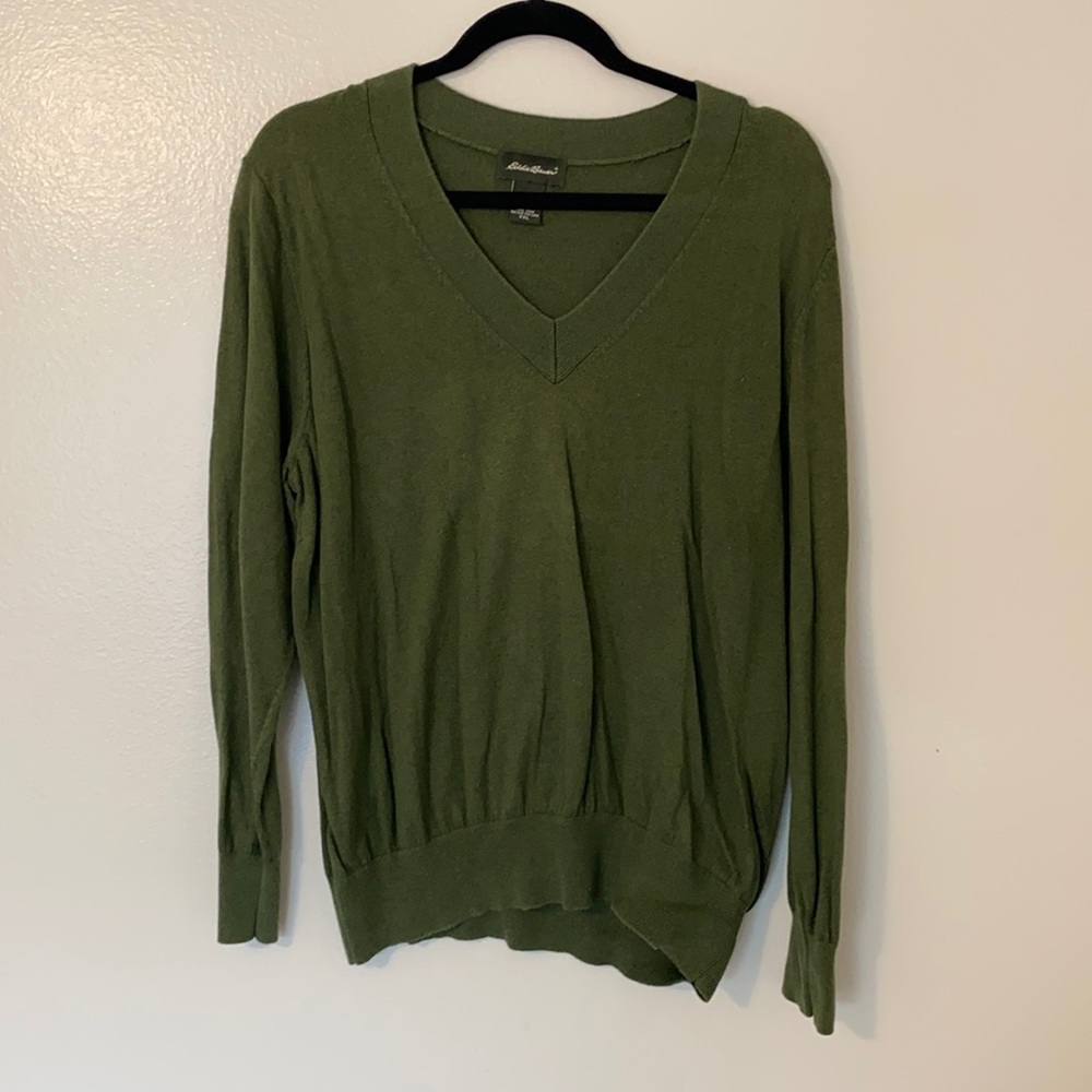 eddie bauer 🌱 green v neck sweater
